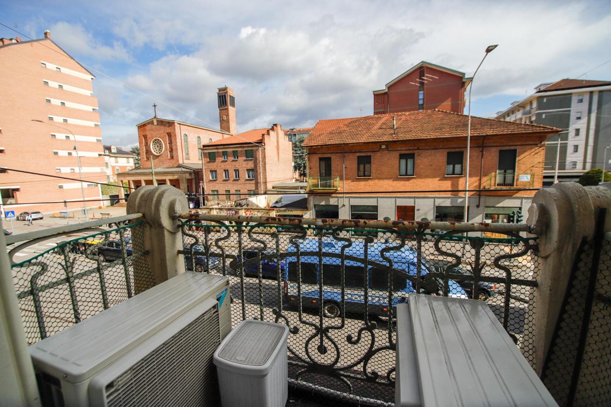 Appartamento Casa Nizza - Metro Lingotto Fiere - Inalpi Arena Turijn Buitenkant foto